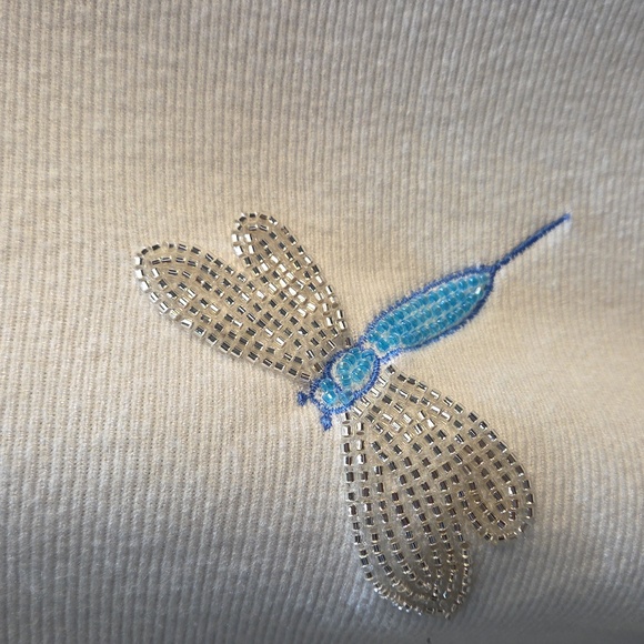 Elegant White V-Neck Sweater with Dragonfly Embellishments 3/4 Sleeve Kimono - Picture 3 of 9